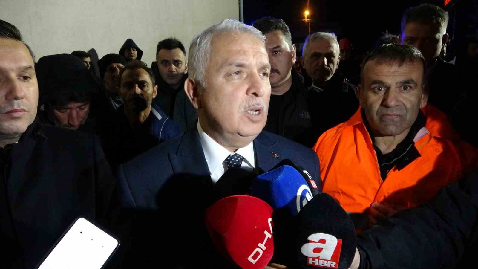 Trabzon Valisi Aziz Yıldırım: “Burada herhangi bir teknik yetersizlik veya zafiyet söz konusu mu bunlar incelenecek”
