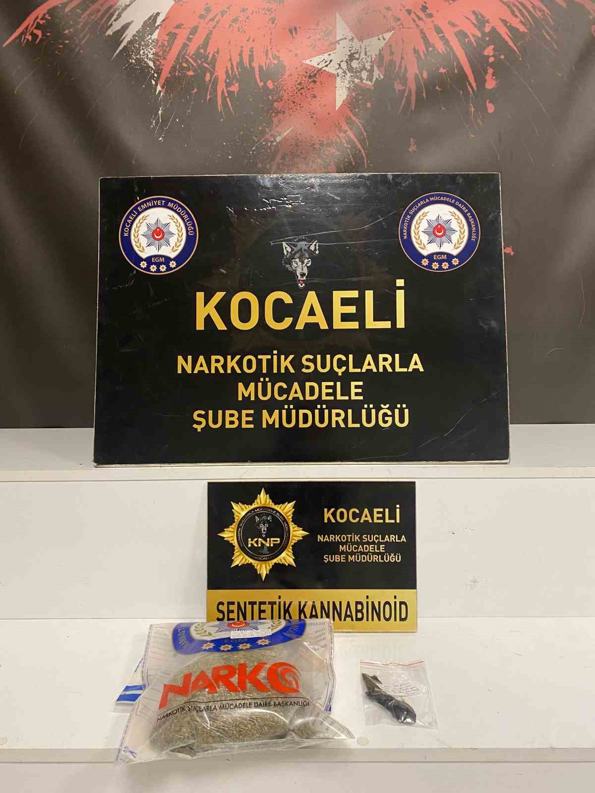 Kocaeli’de 1 kilo 824 gram uyuşturucu ele geçirildi
