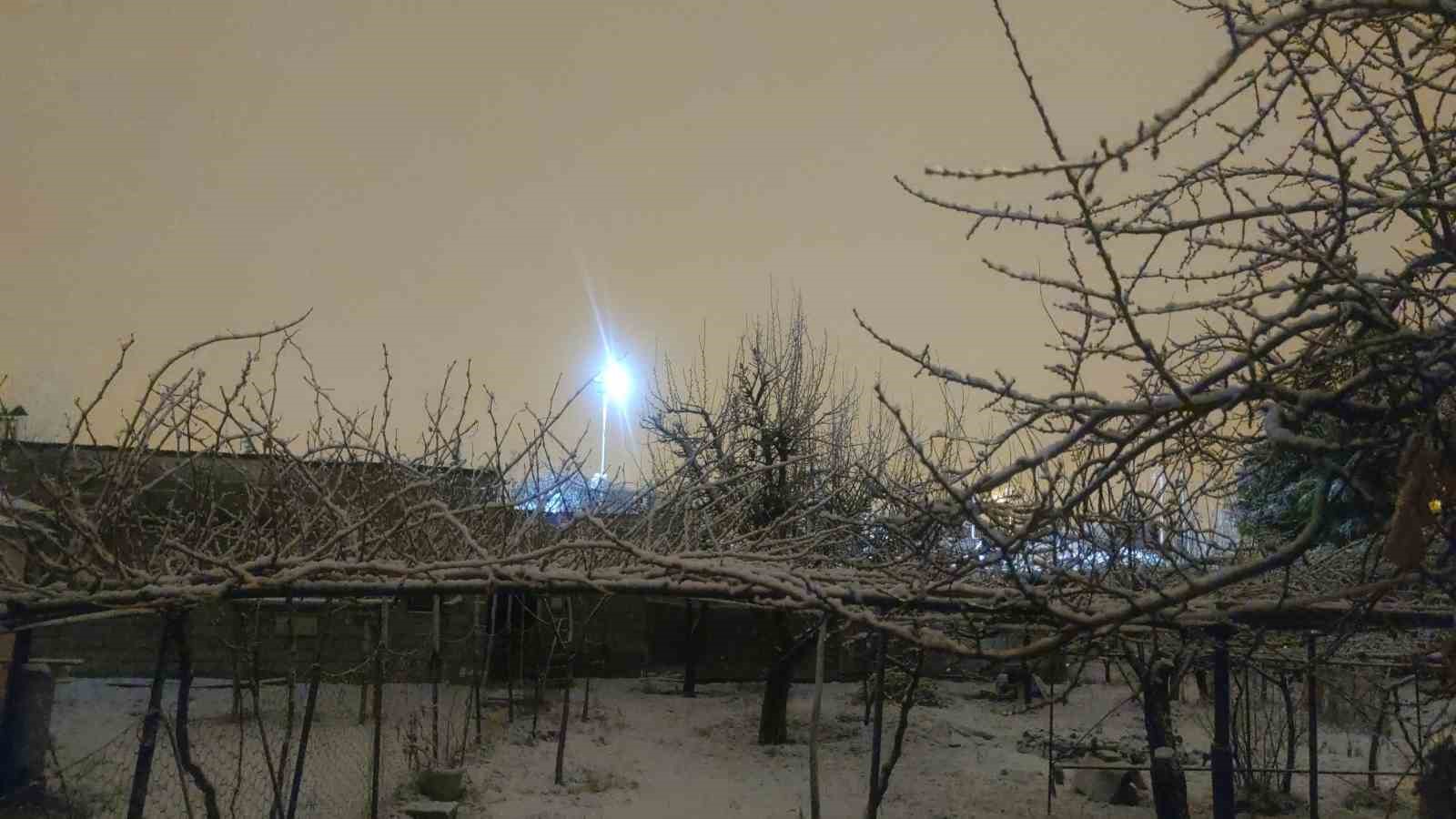 Van’da eğitime 1 gün ara
