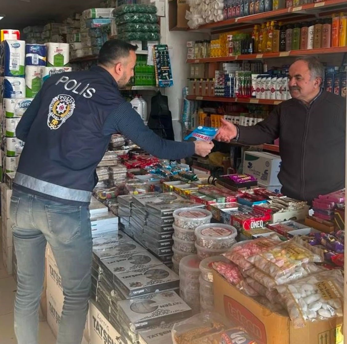 Besni’de vatandaşlara dolandırıcılık ve asayiş bilgilendirmesi
