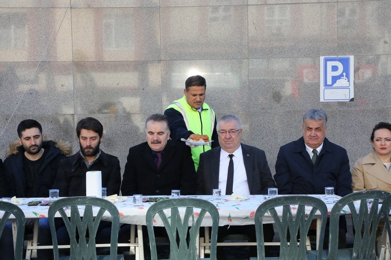 Başkan Mehmet Ertaş, Tuncay Kılıç anısına lokma hayrı düzenledi
