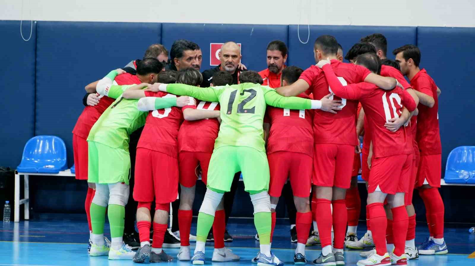 Futsal Milli Takımı grup elemelerine mağlubiyetle başladı
