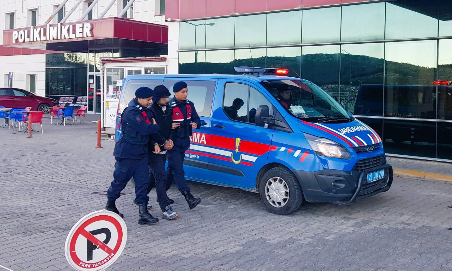 Sahte üsteğmen yaşlı adamı 59 bin lira dolandırdı
