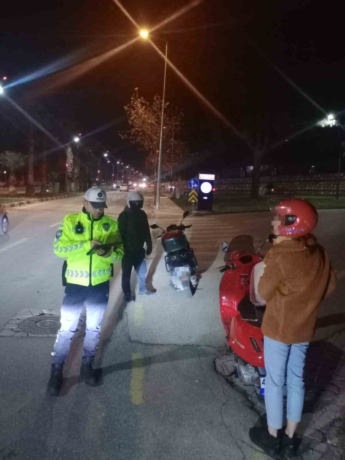 Trafik denetimleri hız kesmeden devam ediyor
