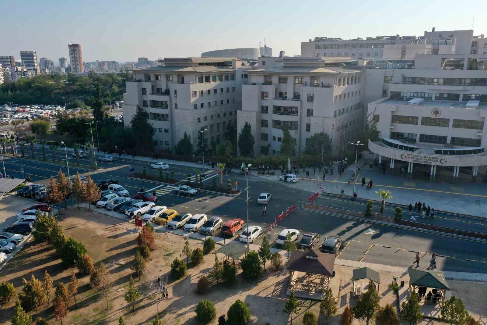 MEÜ Tıp Fakültesi Hastanesi’nin giriş yolu yenilendi
