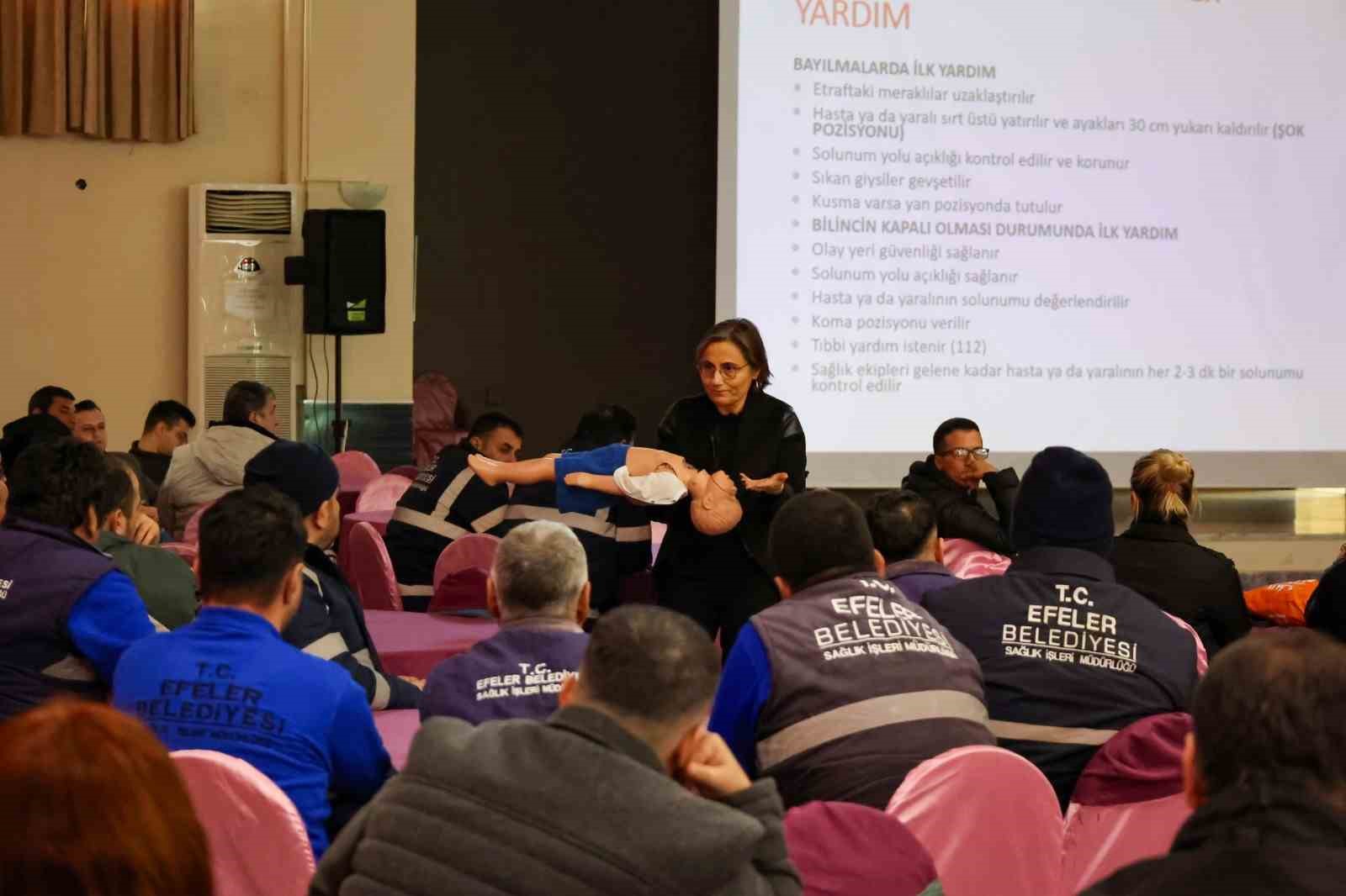 Efeler Belediyesi personeli eğitimlere devam ediyor
