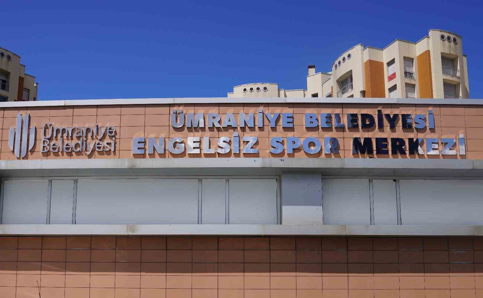 Ümraniye’de yüzme havuzlarında 5 yılda 60 bin üyeye hizmet
