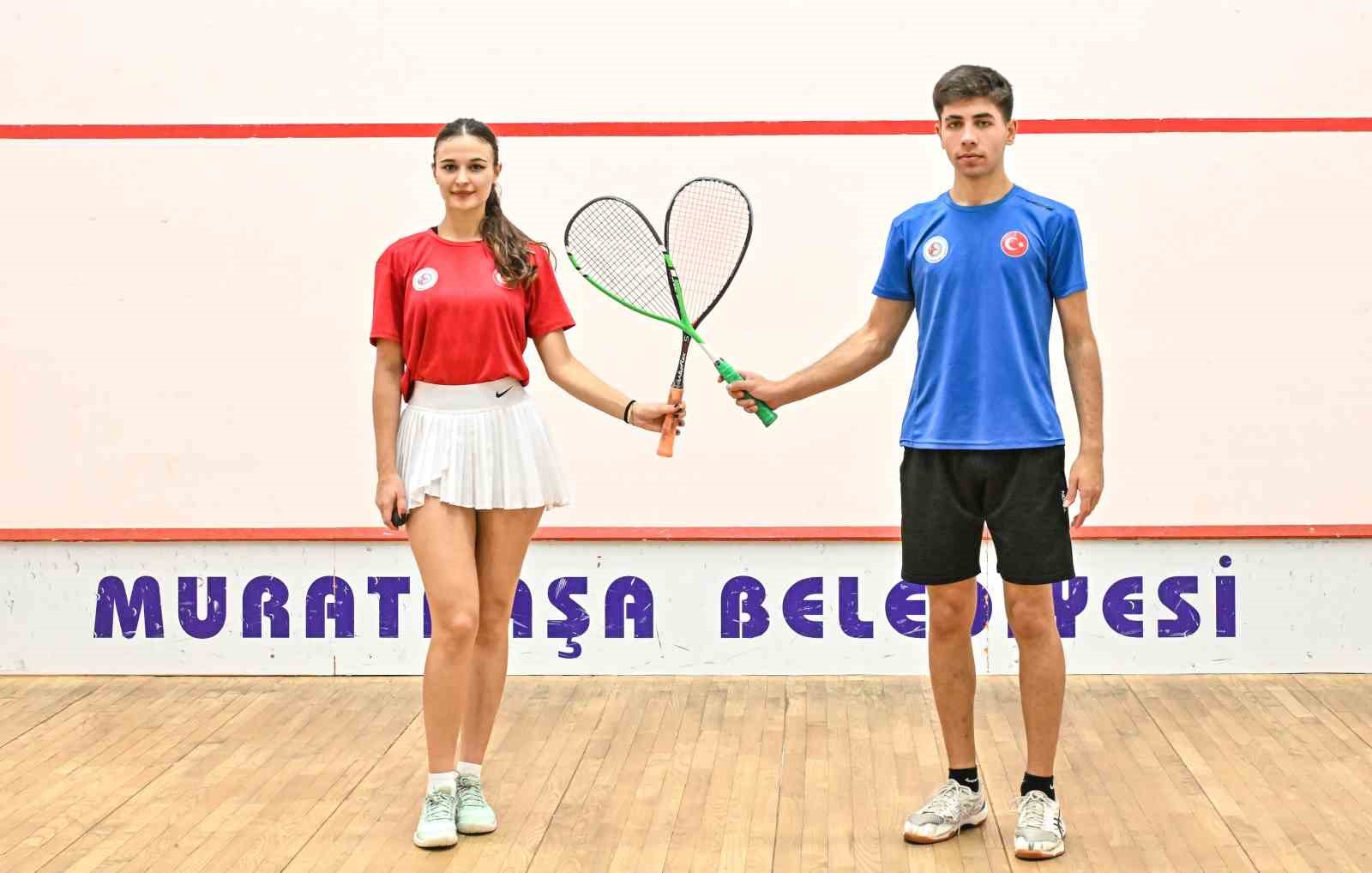 Muratpaşa’nın squash başarısı
