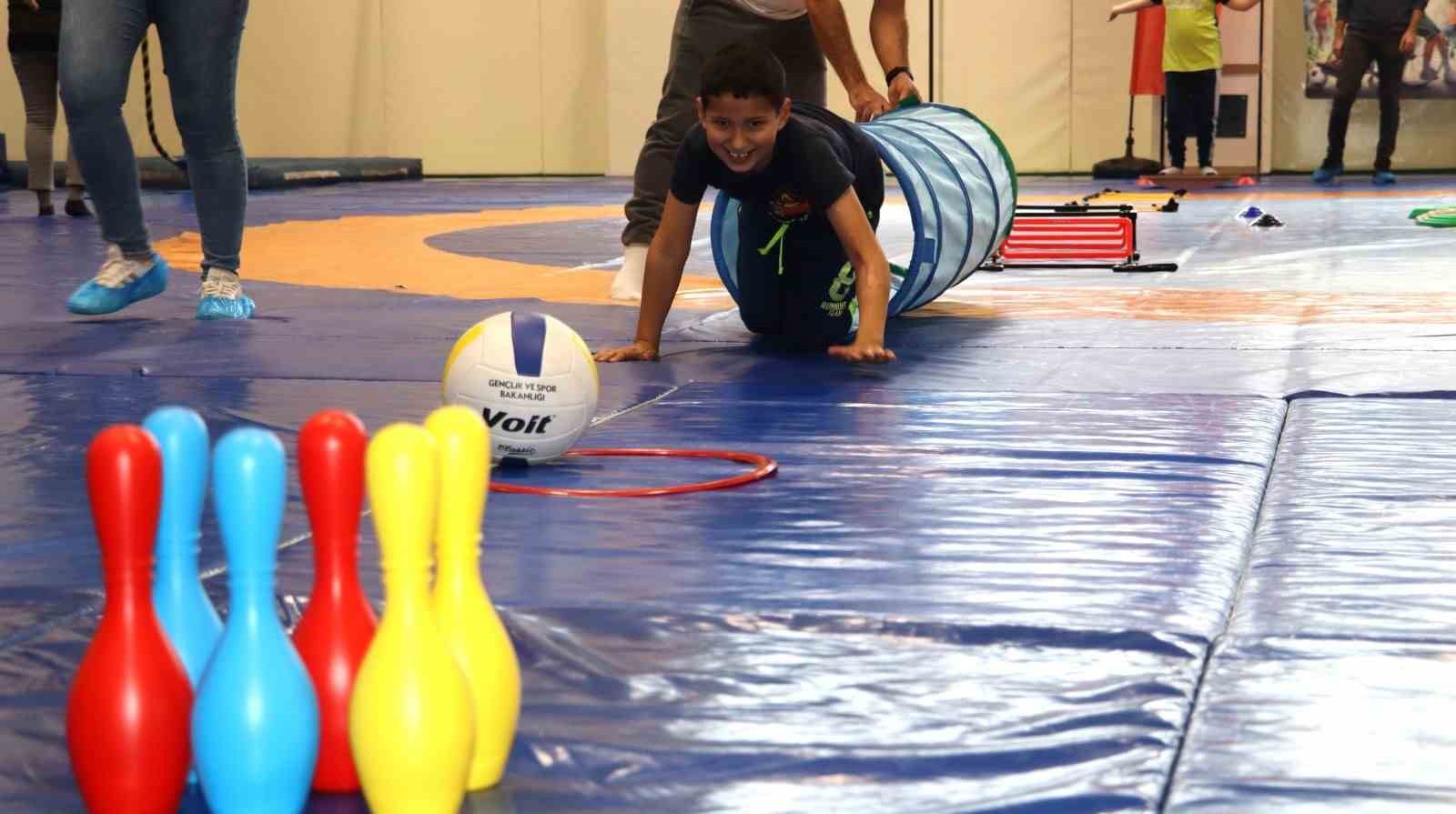 Bolu’da özel öğrenciler hayatlarını sporla renklendiriyor
