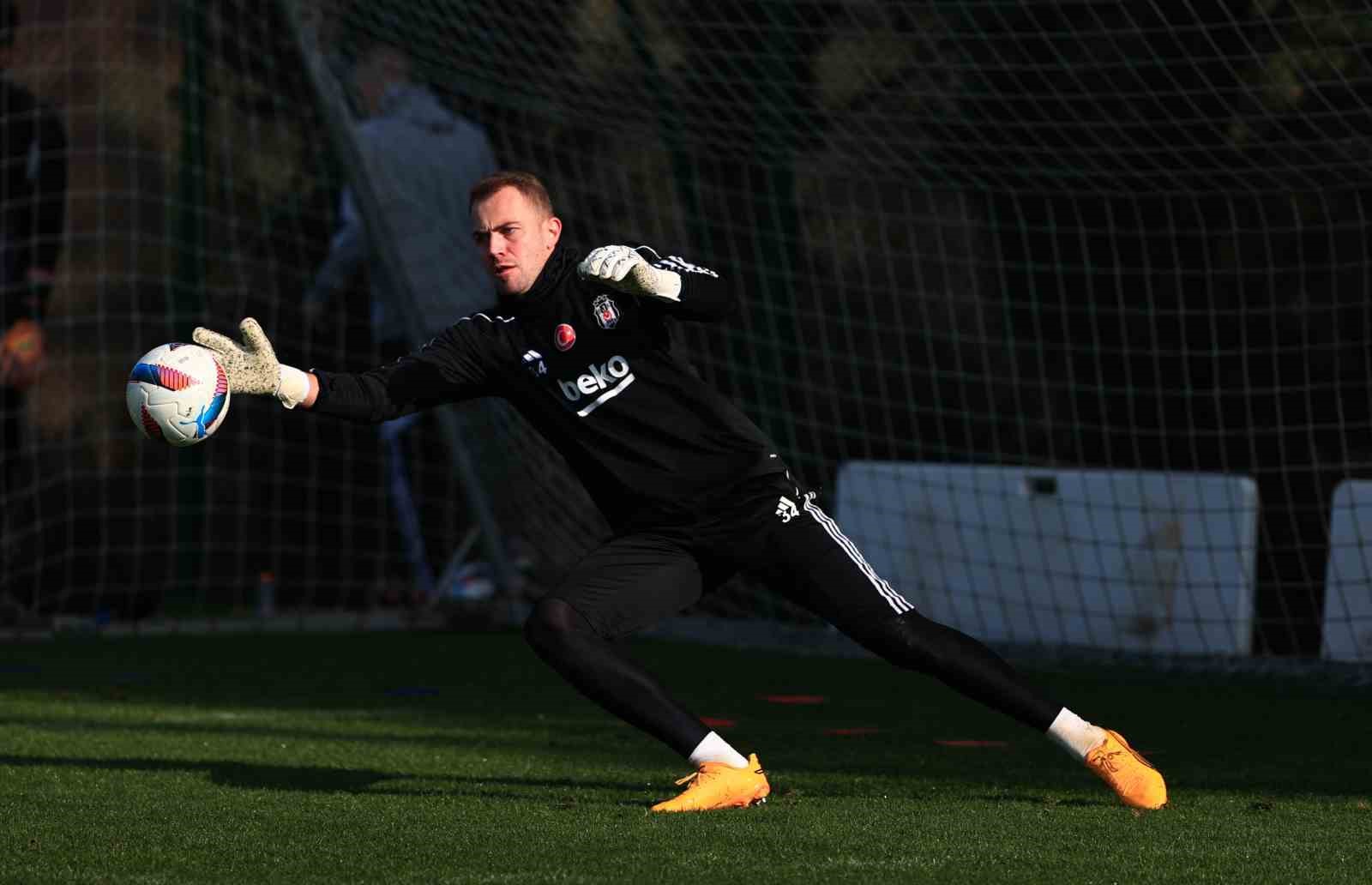 Beşiktaş, Alanyaspor maçı hazırlıklarını sürdürdü
