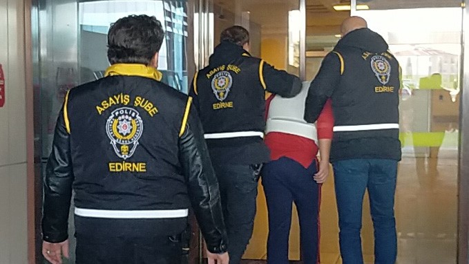 16 yaşındaki cinayet şüphelisi adliyeye sevk edildi
