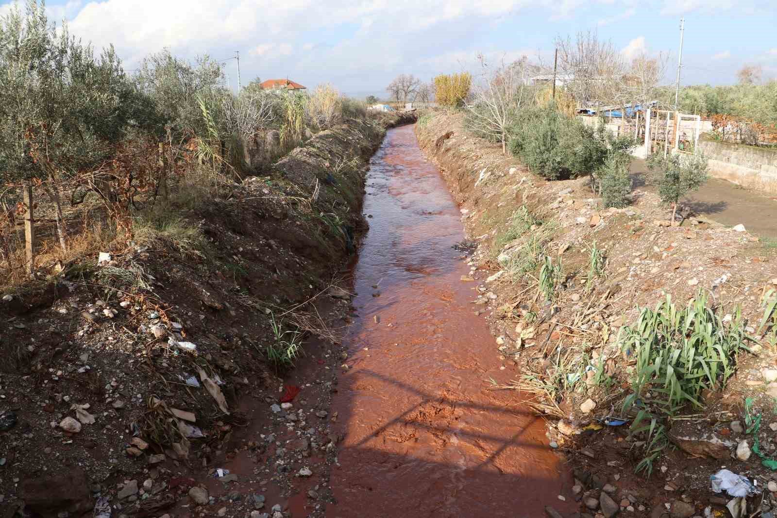 Taşkın riskine karşı dere yatakları temizleniyor
