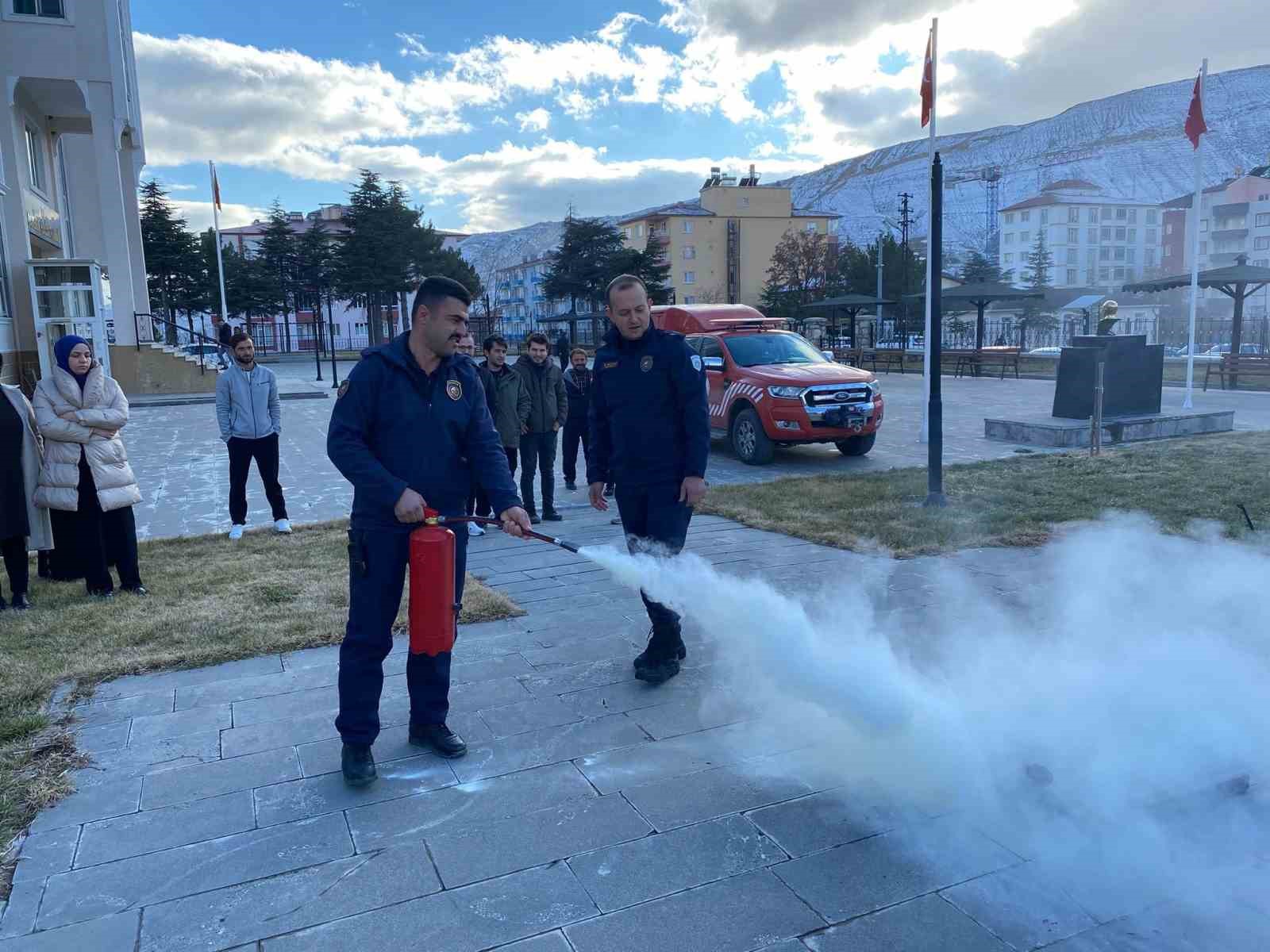 Darende’de yangın söndürme tatbikatı
