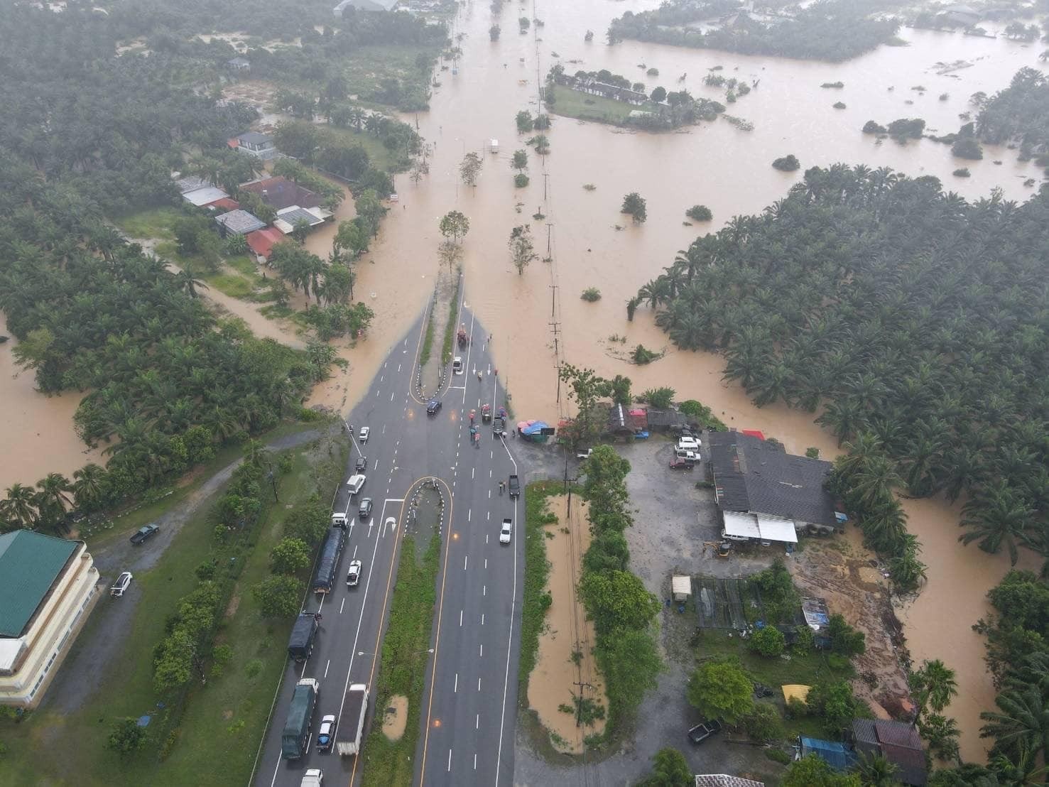 Tayland’daki sel felaketinde can kaybı 37’ye yükseldi
