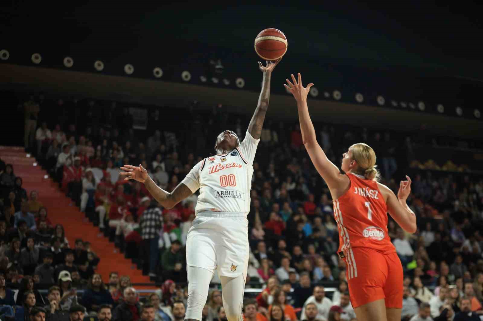 FIBA Kadınlar Euroleague: ÇBK Mersin: 86 - Famila Schio: 52
