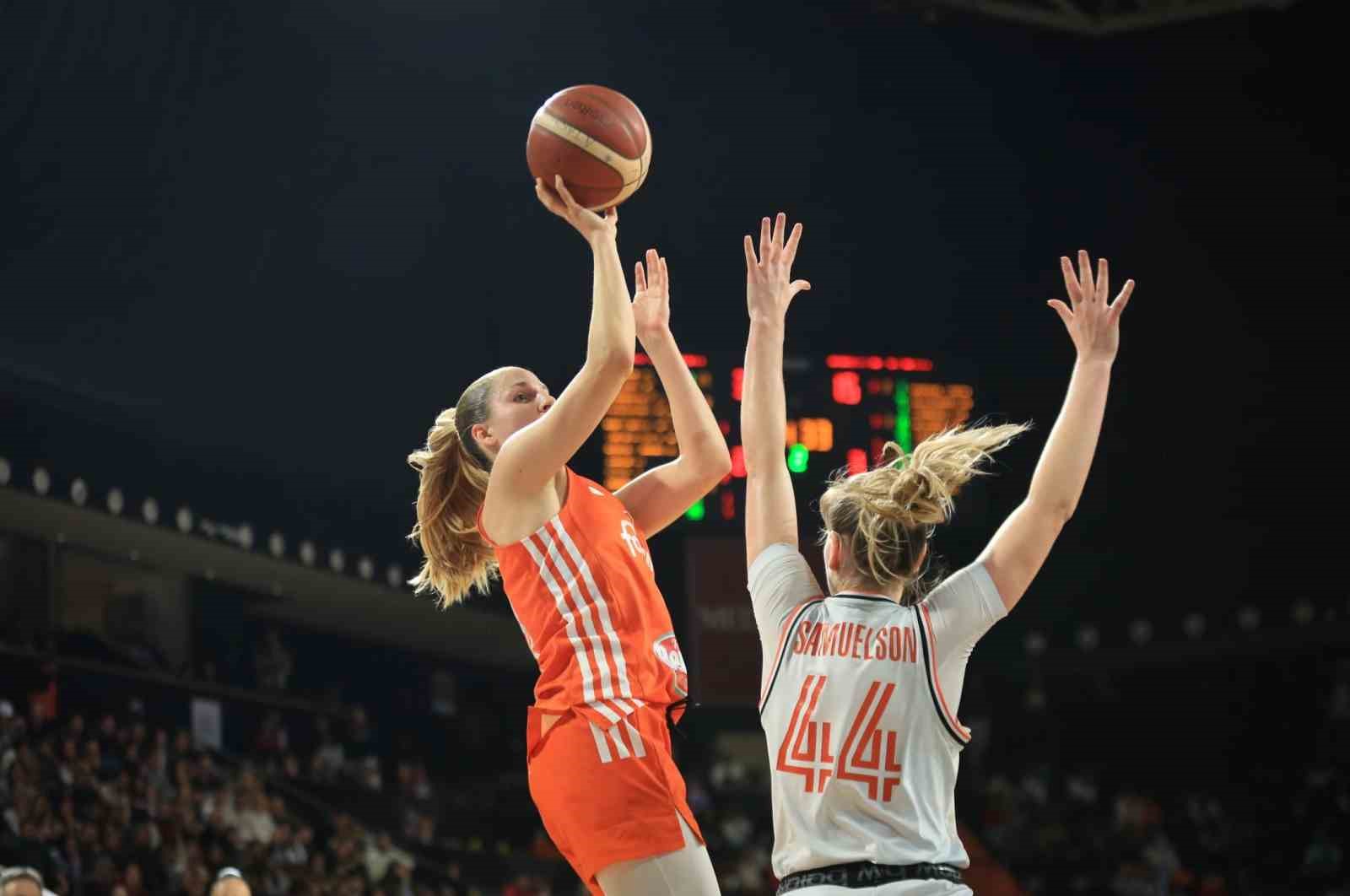 FIBA Kadınlar Euroleague: ÇBK Mersin: 86 - Famila Schio: 52
