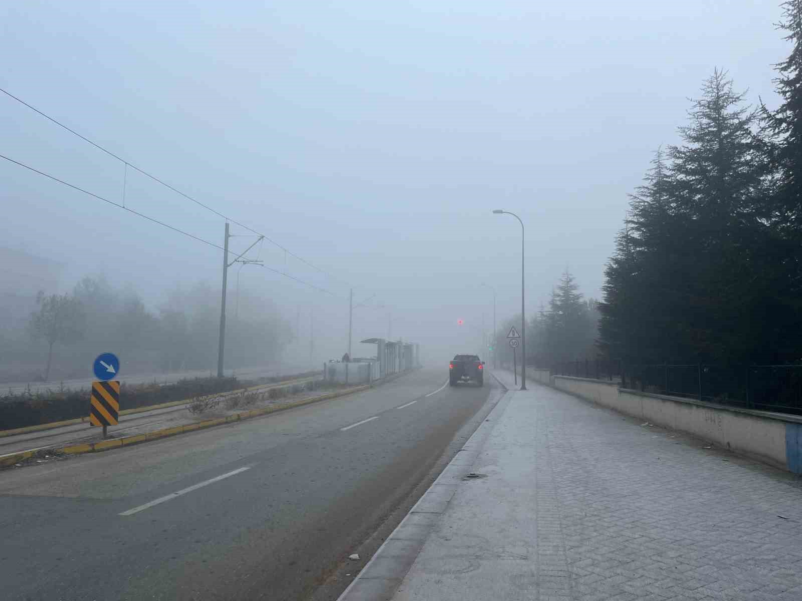 Eskişehir güne yoğun sisle başladı
