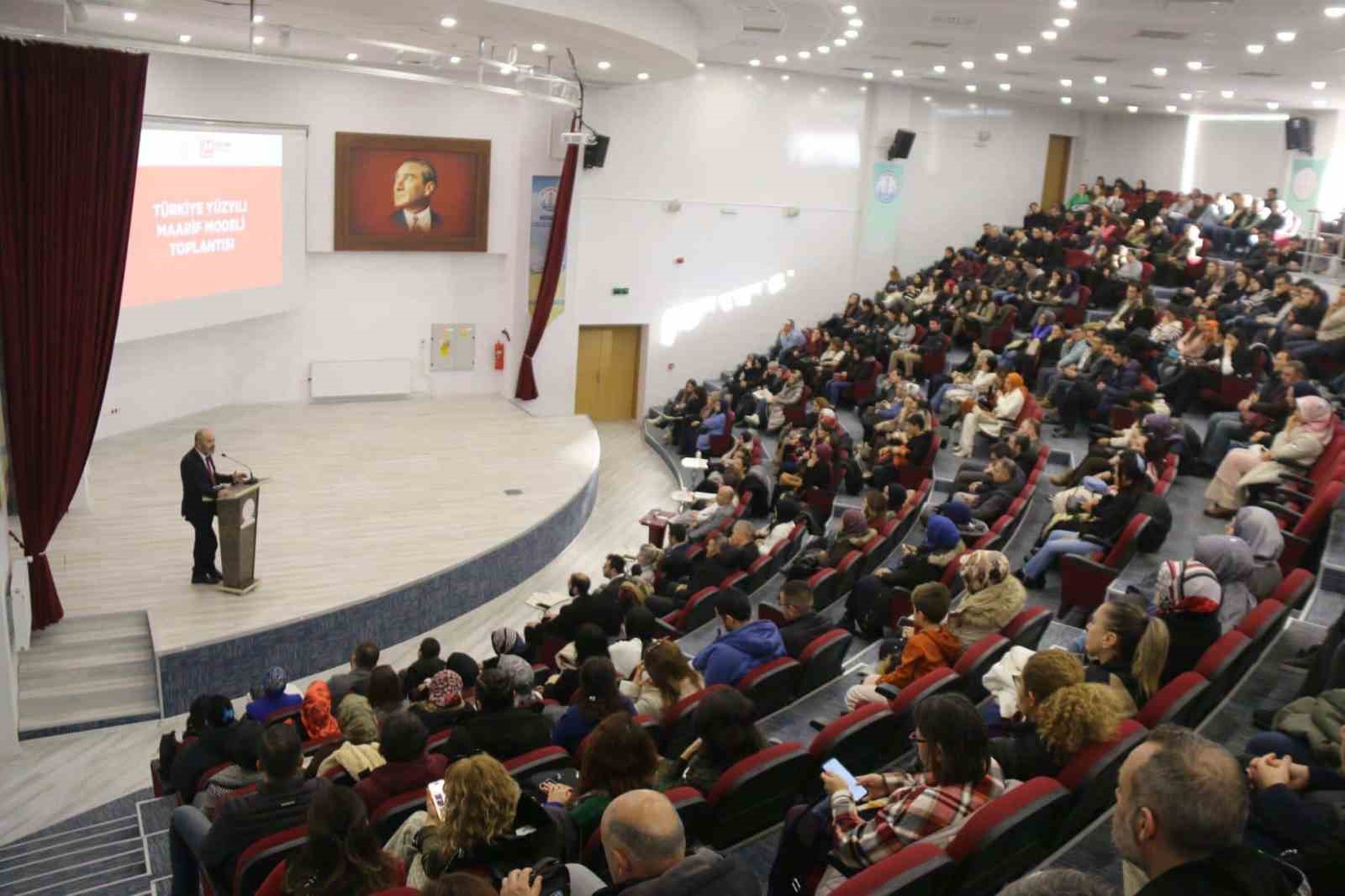 Maarif Modeli Değerlendirme Toplantısı Kütahya’da gerçekleştirildi
