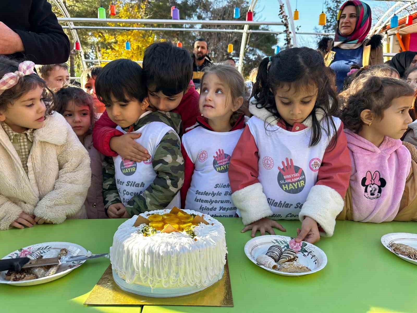 Siverek’te minik öğrencilerden büyüklere mesaj ’yılbaşında silah sıkmaya hayır’
