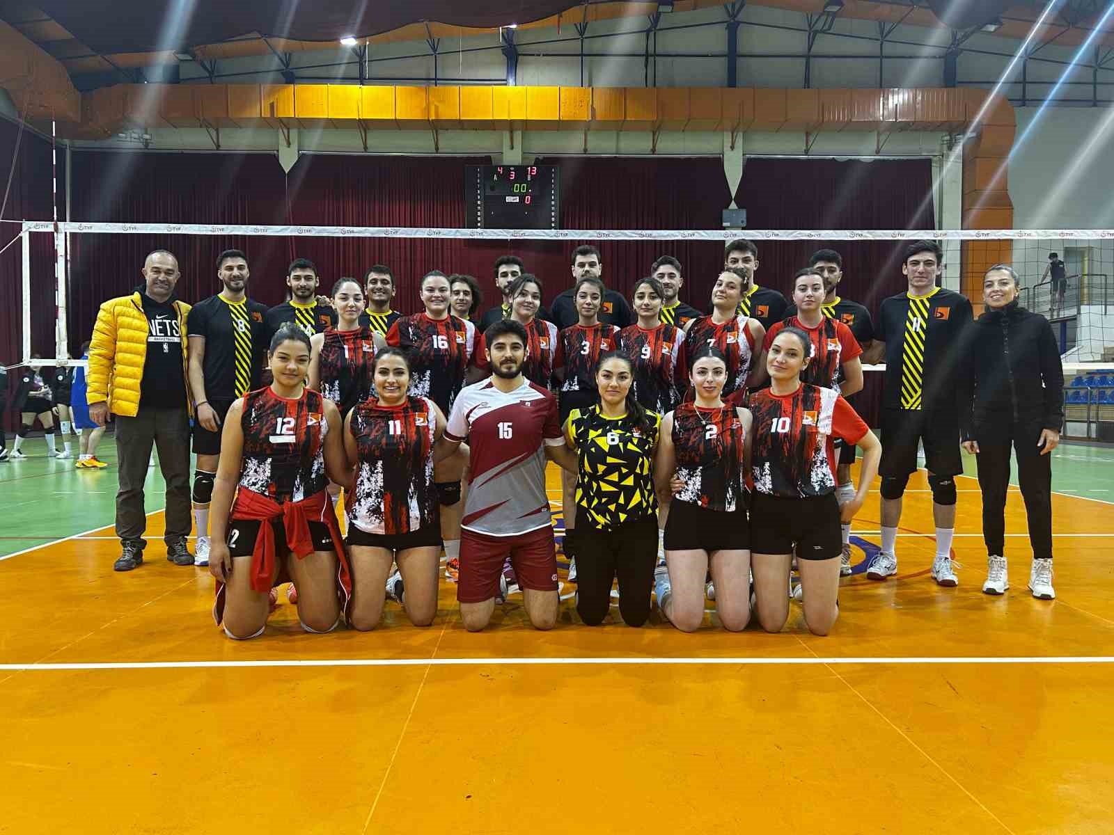 BŞEÜ voleybol takımlarından büyük başarı
