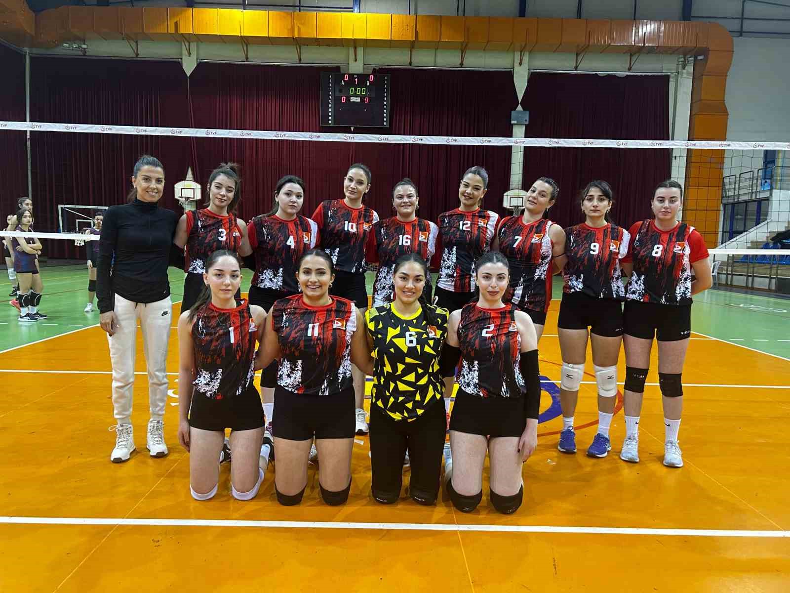 BŞEÜ voleybol takımlarından büyük başarı
