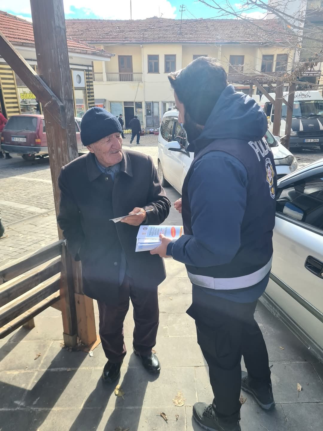 Sivas’ta polis ekiplerinden dolandırıcılık uyarısı
