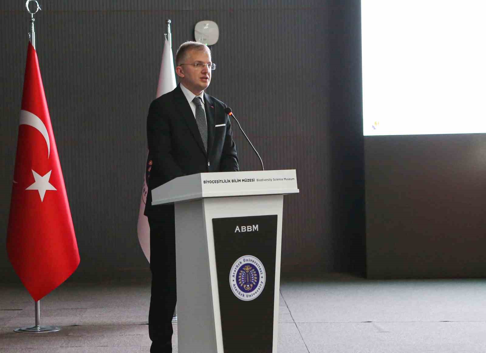 Erzurum’da “İleri Mikroskop Teknikleri” çalıştayı düzenlendi
