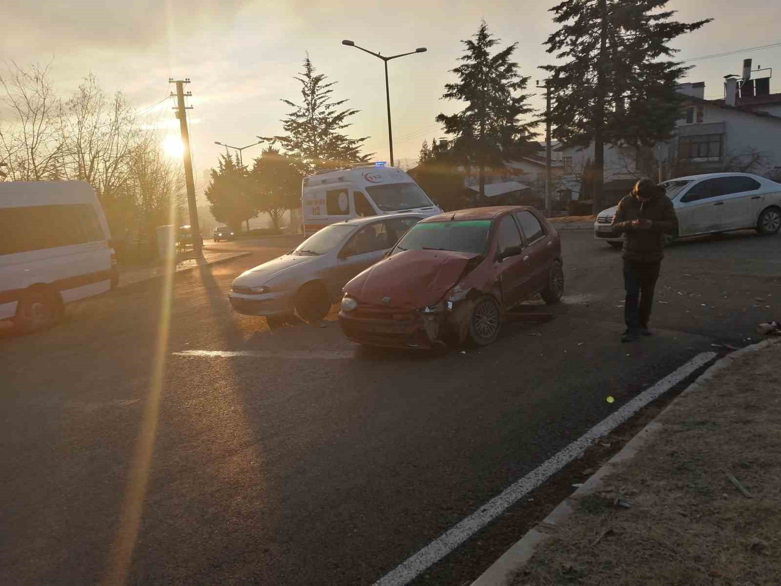 Kastamonu’da buzlanma kazaları beraberinde getirdi: 3 yaralı
