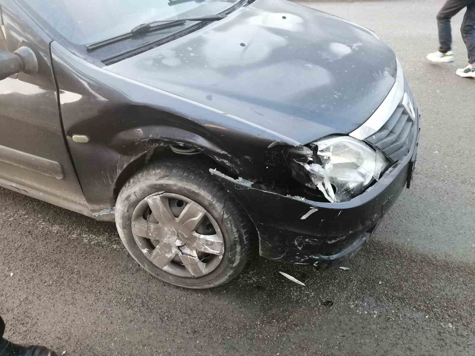 Kastamonu’da buzlanma kazaları beraberinde getirdi: 3 yaralı
