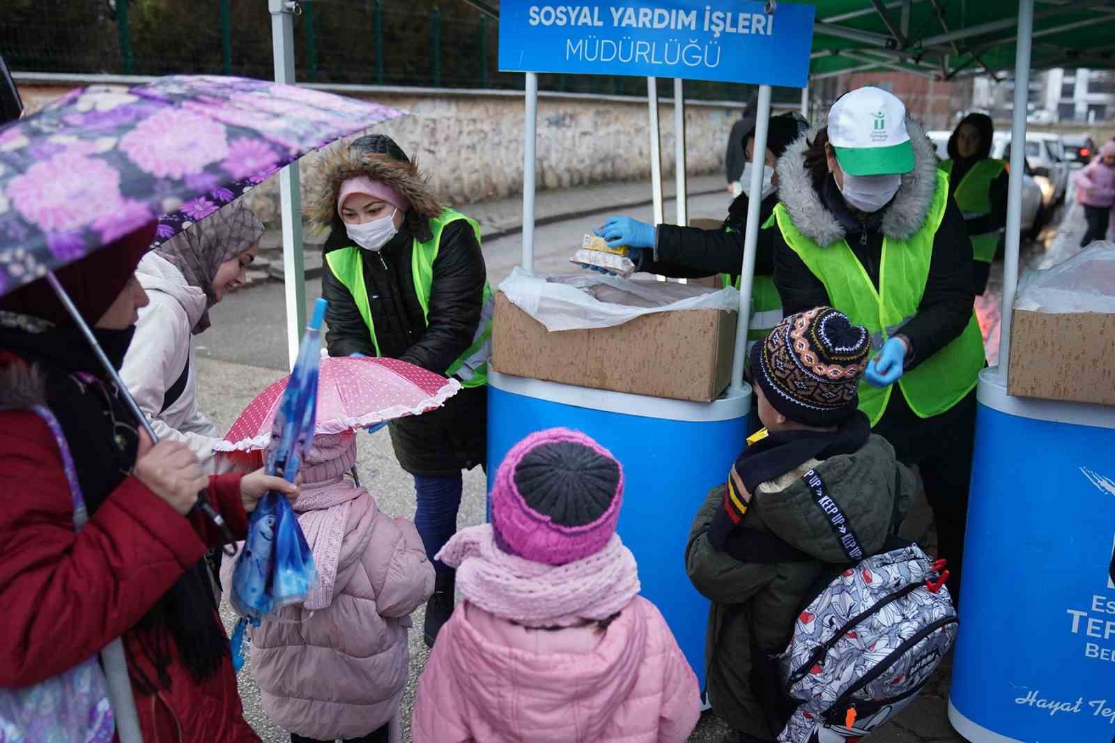 Tepebaşı’ndan ilkokul öğrencilerine beslenme desteği devam ediyor
