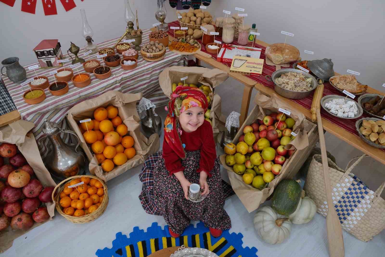 Minikler kolları sıvadı, yerli malı haftasında tezgahın başına geçti
