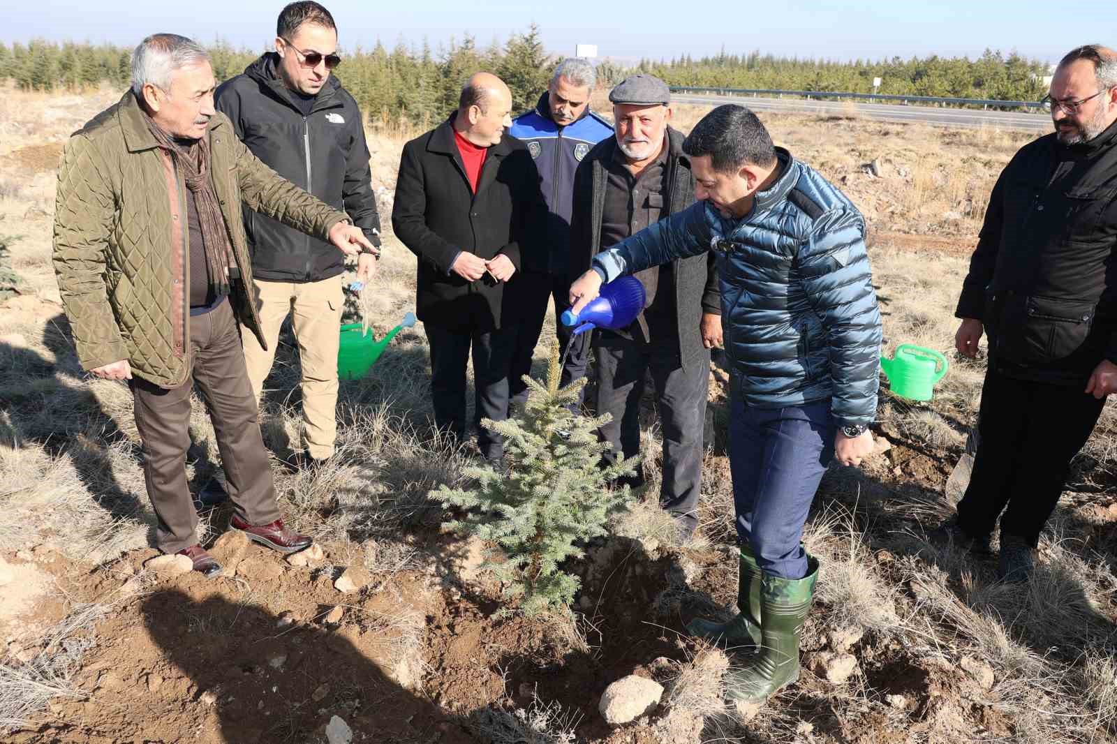 Nevşehir’de yeni doğan ve ölenlerin isimleri fidanlarda yaşayacak
