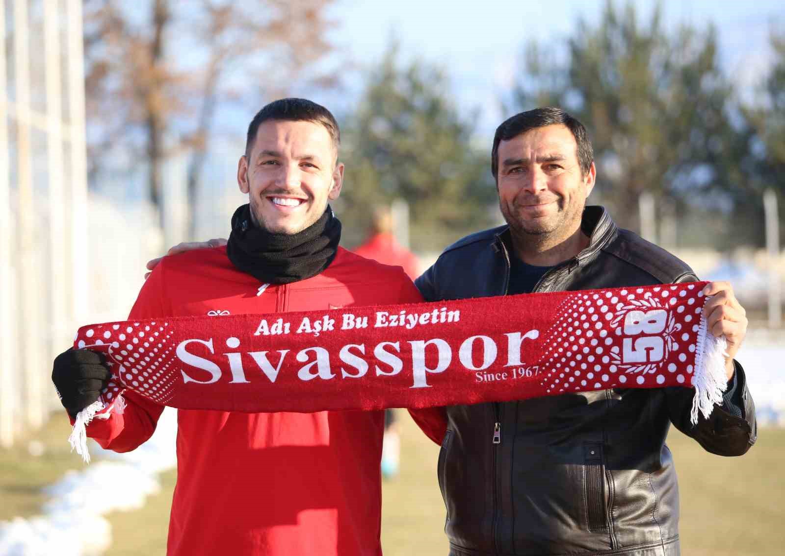 Sivasspor’da Ömer Erdoğan ilk idmanına çıktı
