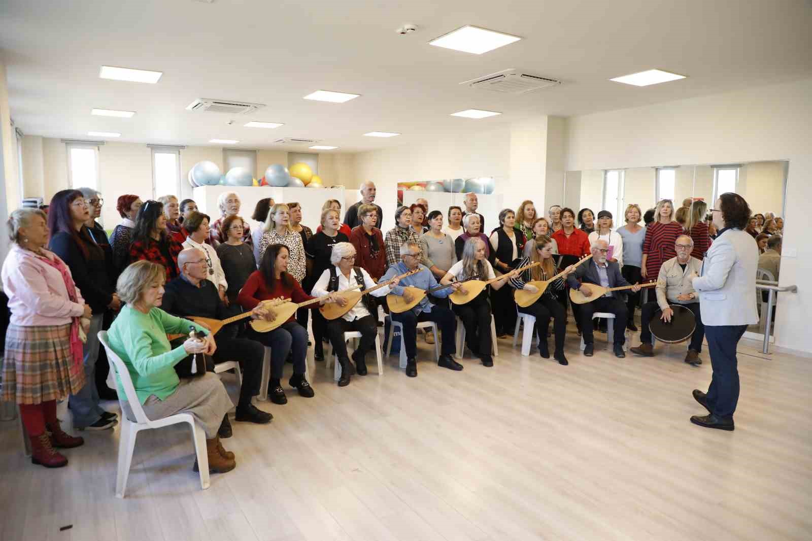 Başkan Çerçioğlu’nun başlattığı güz dönemi etkinlikleri Kuşadası’nda devam ediyor
