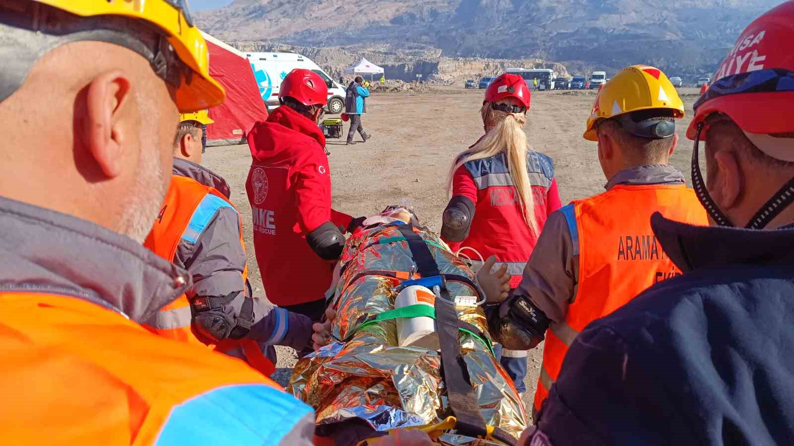 Soma’da maden ocağında gerçeğini aratmayan heyelan tatbikatı
