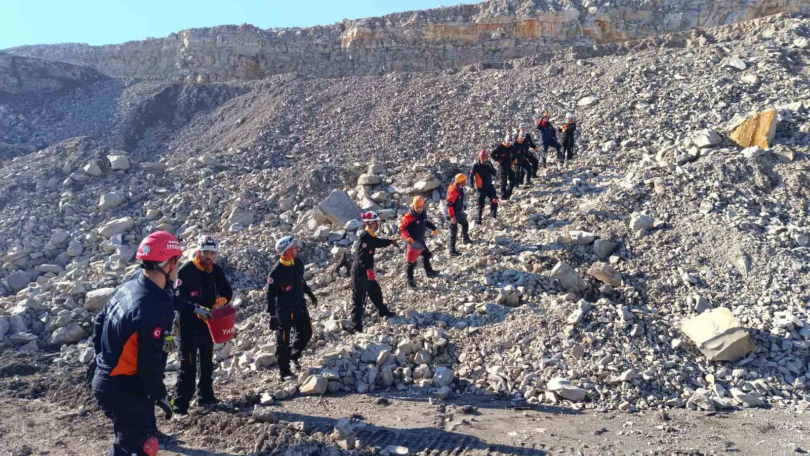 Soma’da maden ocağında gerçeğini aratmayan heyelan tatbikatı
