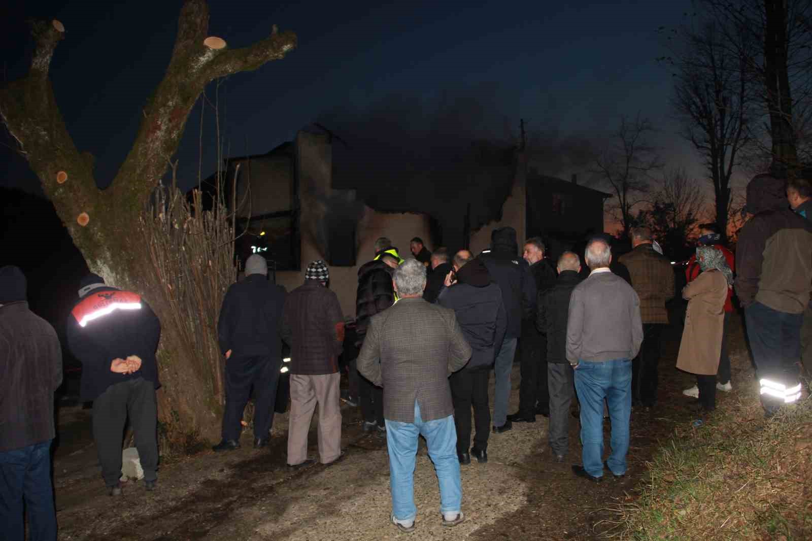 Ordu’da yangın: 94 yaşındaki kadın hayatını kaybetti, 2 ev tamamen yandı
