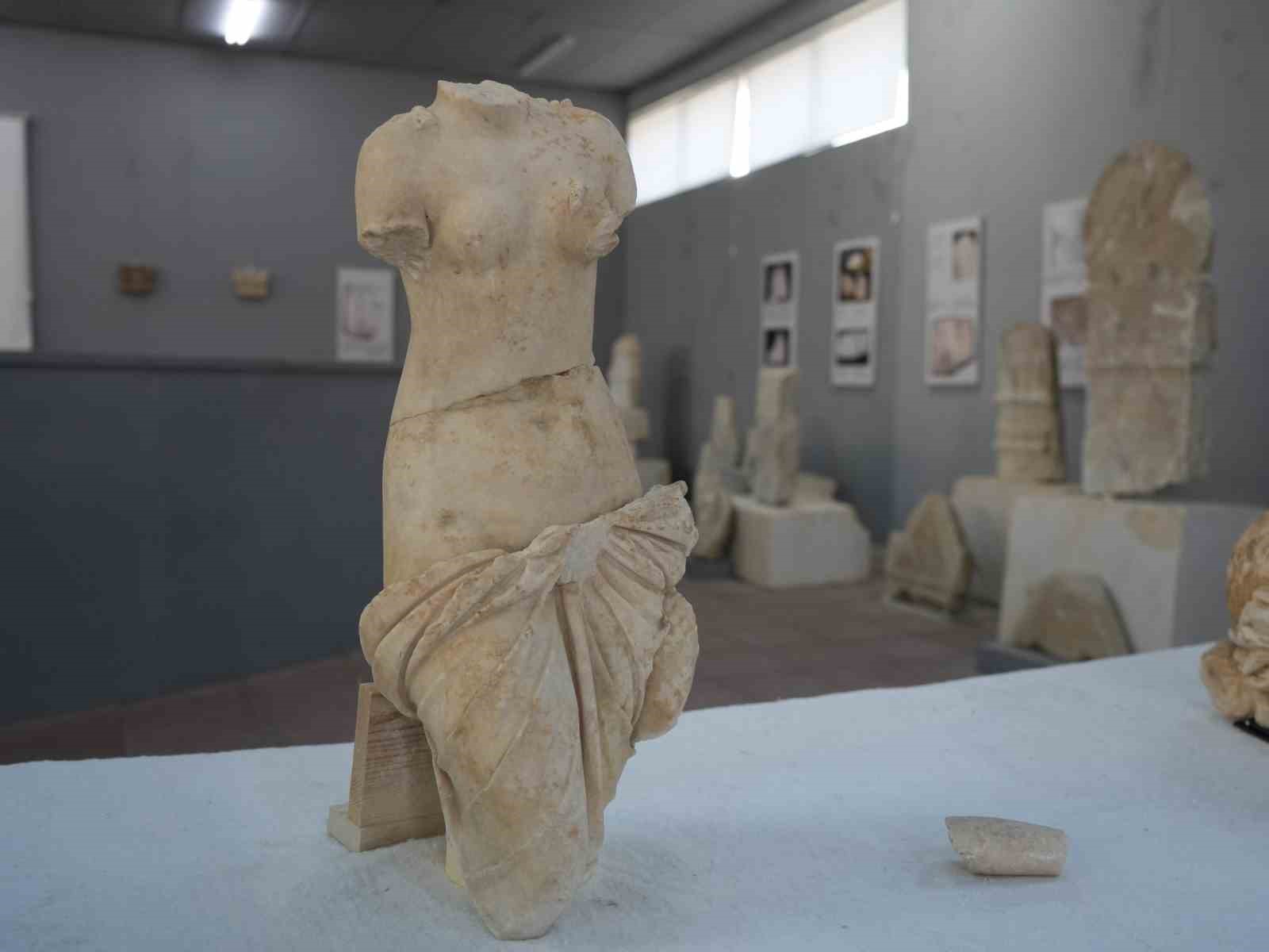 Pompeiopolis’te heyecanlandıran keşif: Afrodit heykelleri bulundu
