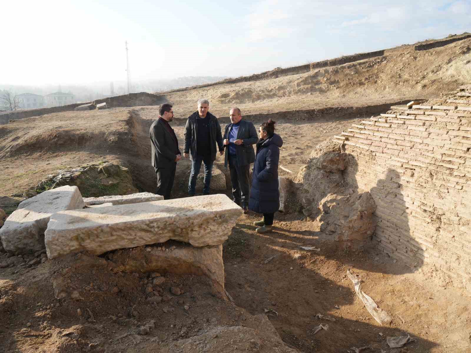 Pompeiopolis’te heyecanlandıran keşif: Afrodit heykelleri bulundu
