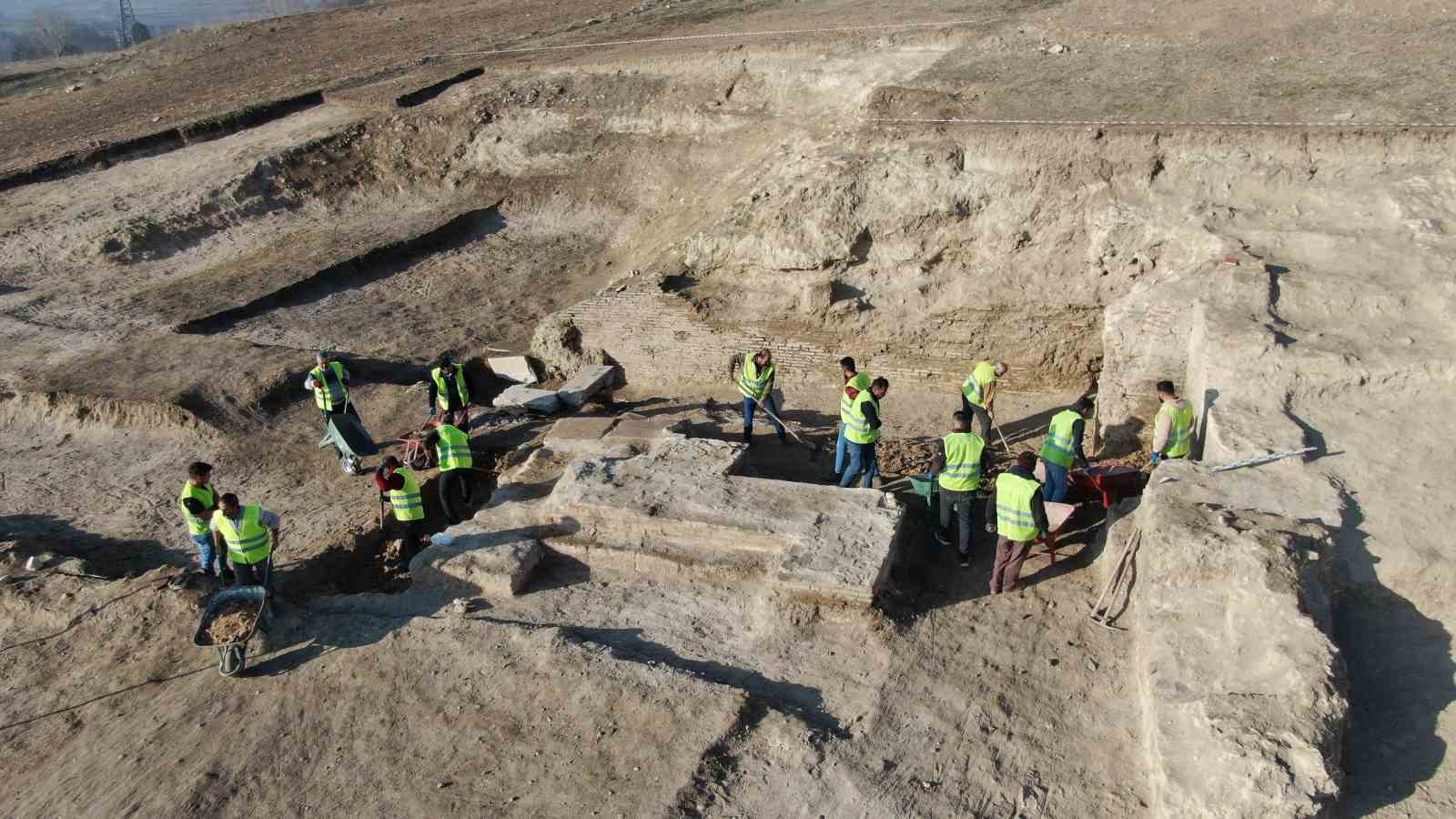 Pompeiopolis’te heyecanlandıran keşif: Afrodit heykelleri bulundu
