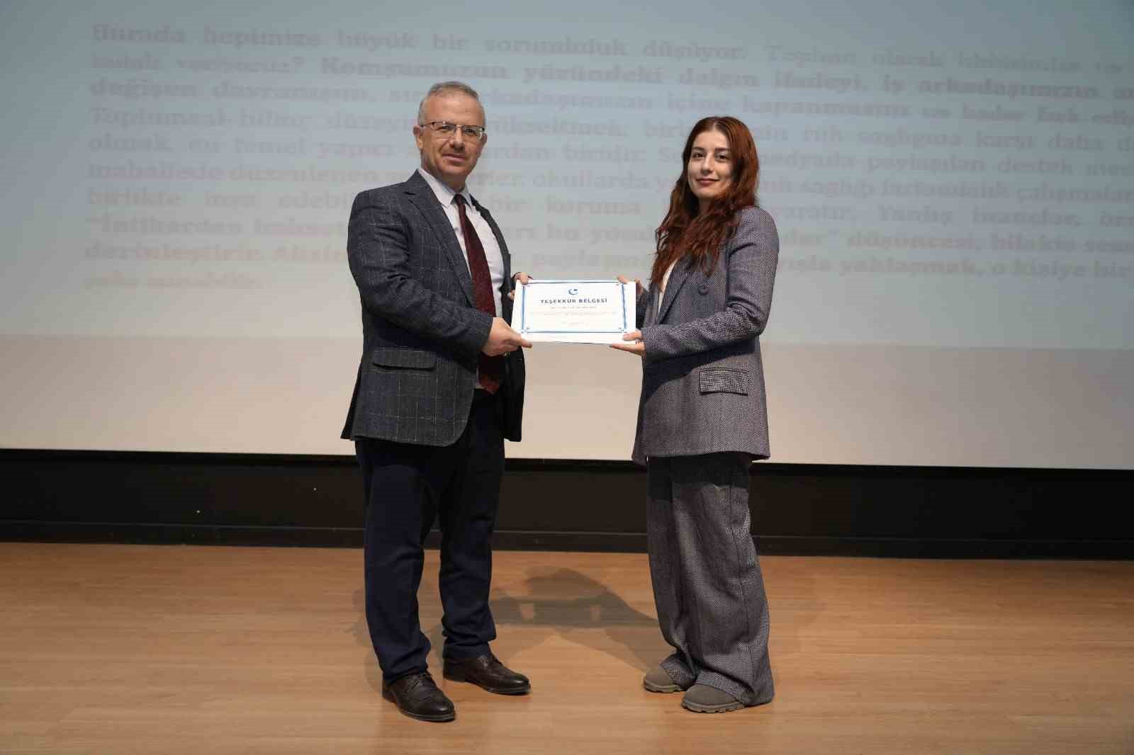 “İntiharı önlemede destek mekanizmaları ve toplumun rolü” konferansı yapıldı
