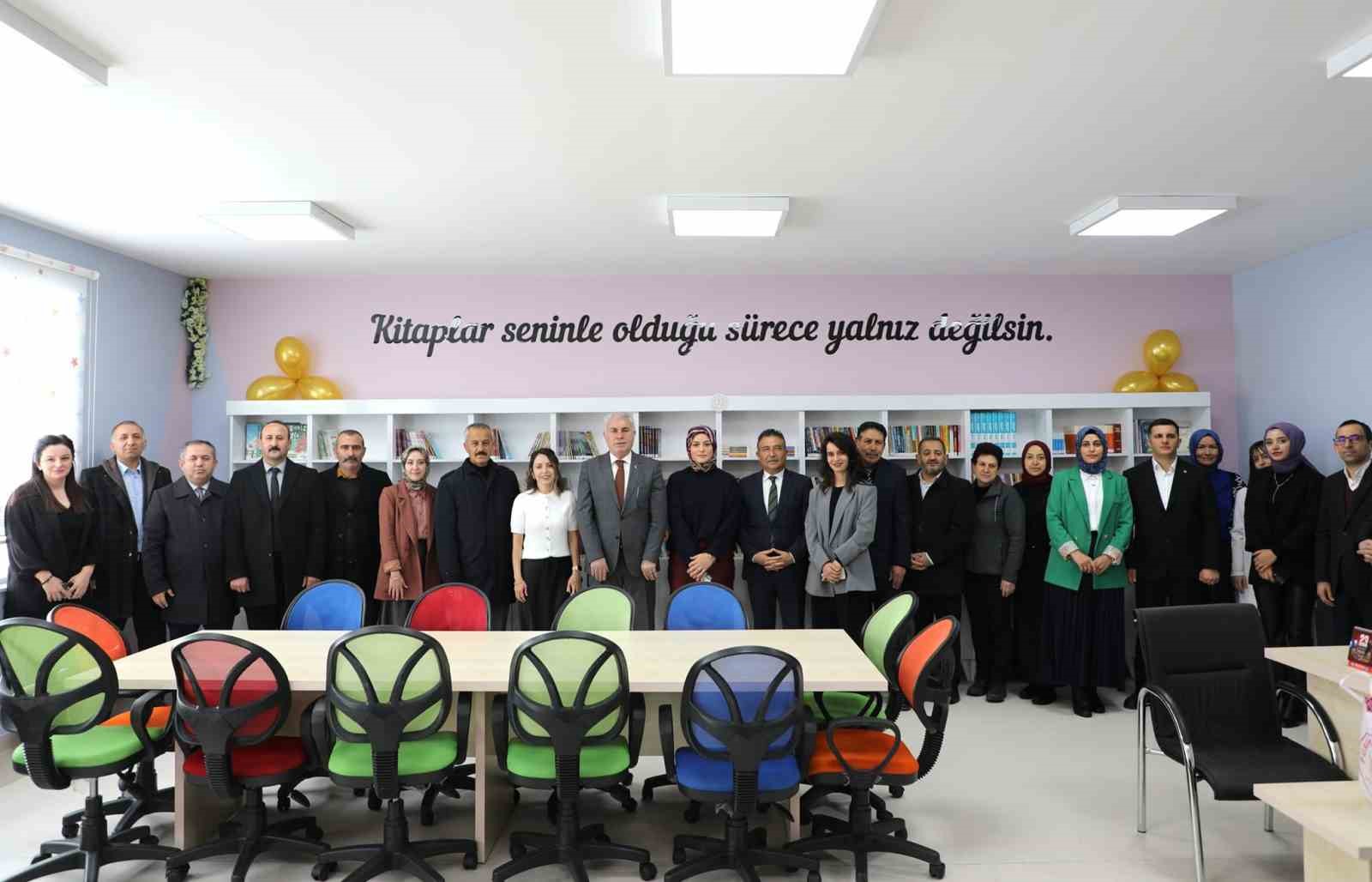 Bayburt’un Maden köyünde kütüphane açılışı gerçekleştirildi
