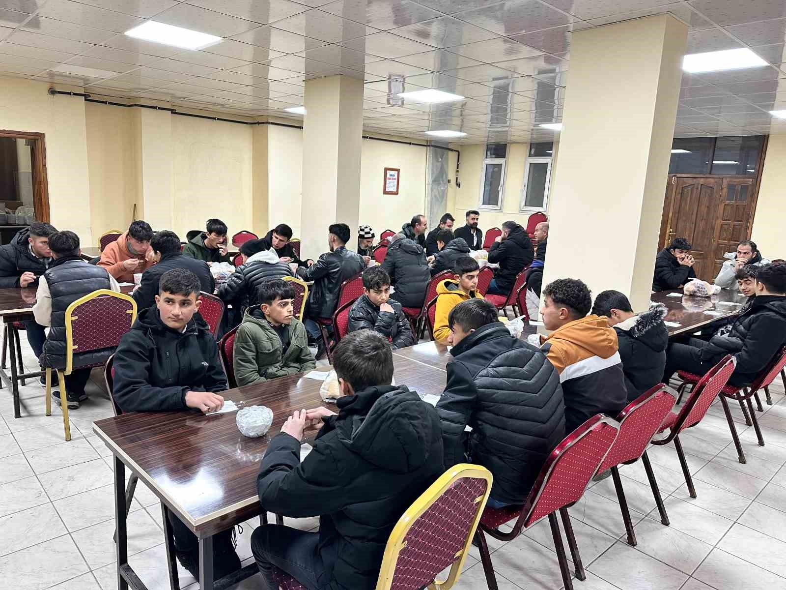 Taşlıçay’da sabah namazı buluşması
