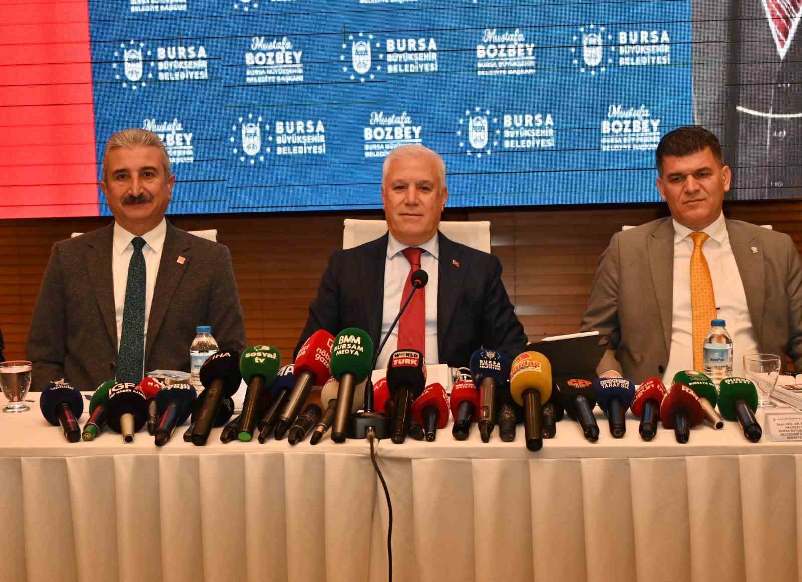 Bursa Büyükşehir Belediye Başkanı Bozbey 9 aylık hesap verdi
