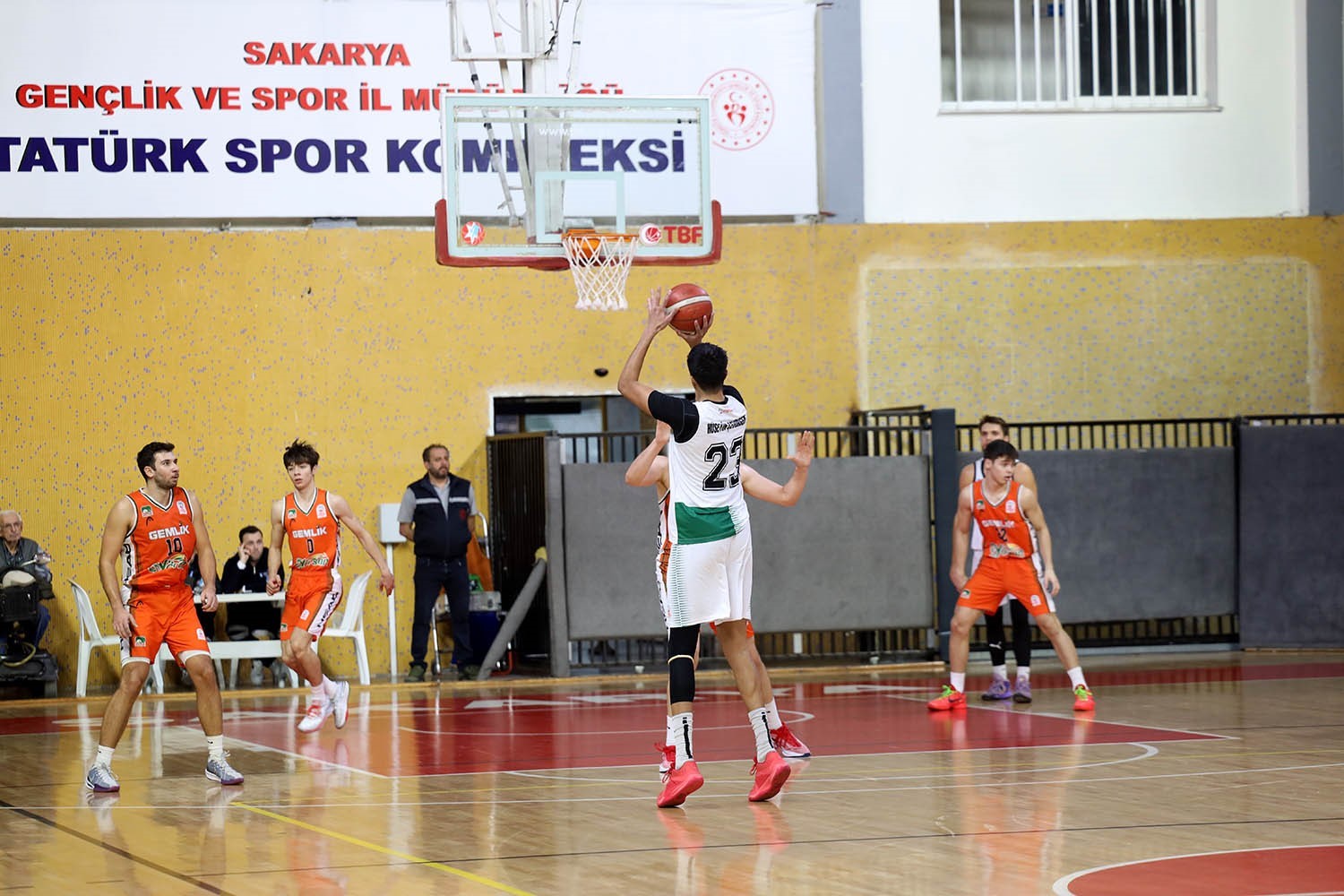 Sakarya Büyükşehir Basket sezonun ilk yarısını seyircisi önünde kapatıyor
