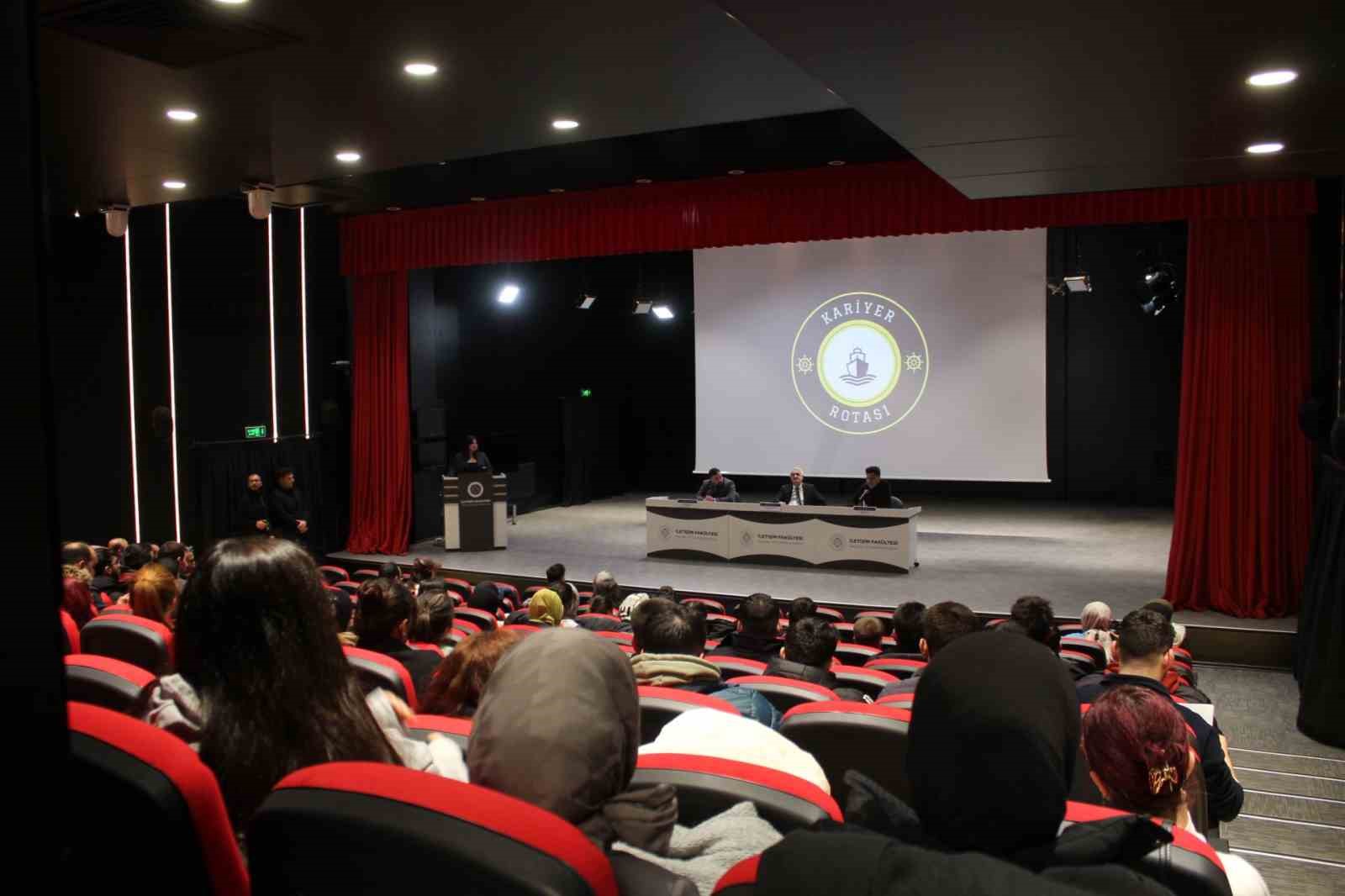 Atatürk Üniversitesi iletişim fakültesi mezunları ile bir araya geldi
