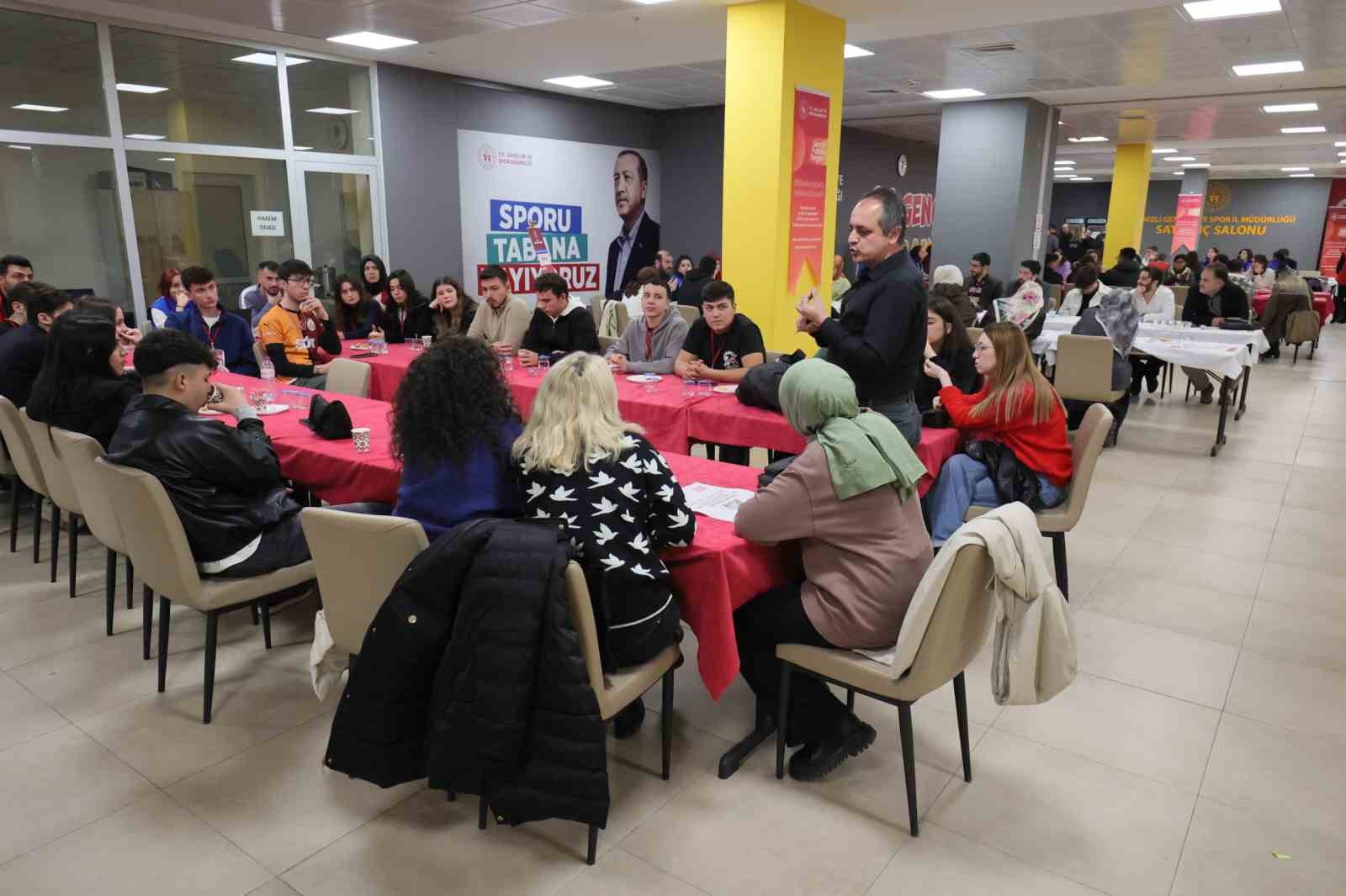 Gençlik Politikaları Çalıştayında söz gençlerin oldu
