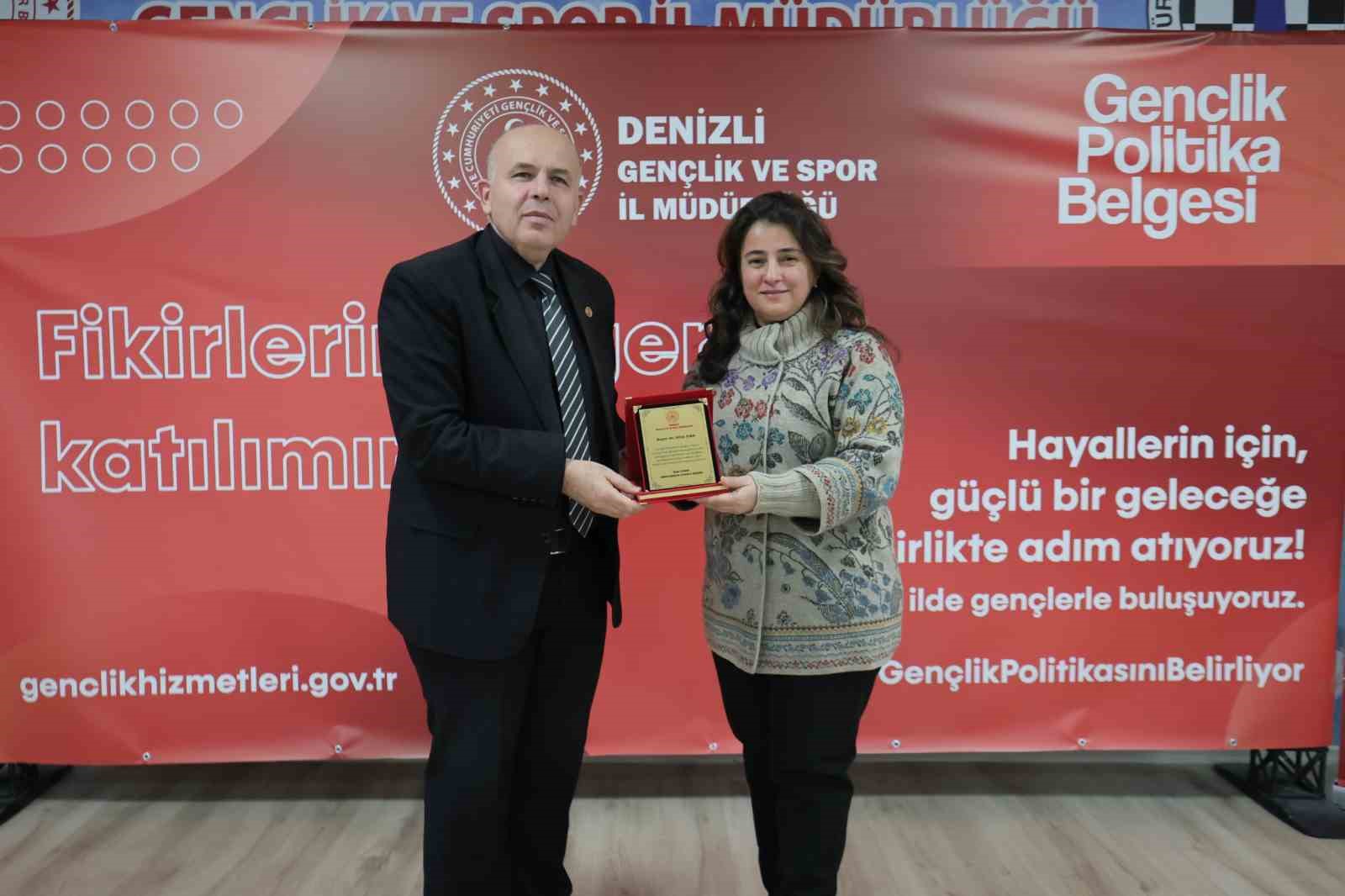 Gençlik Politikaları Çalıştayında söz gençlerin oldu
