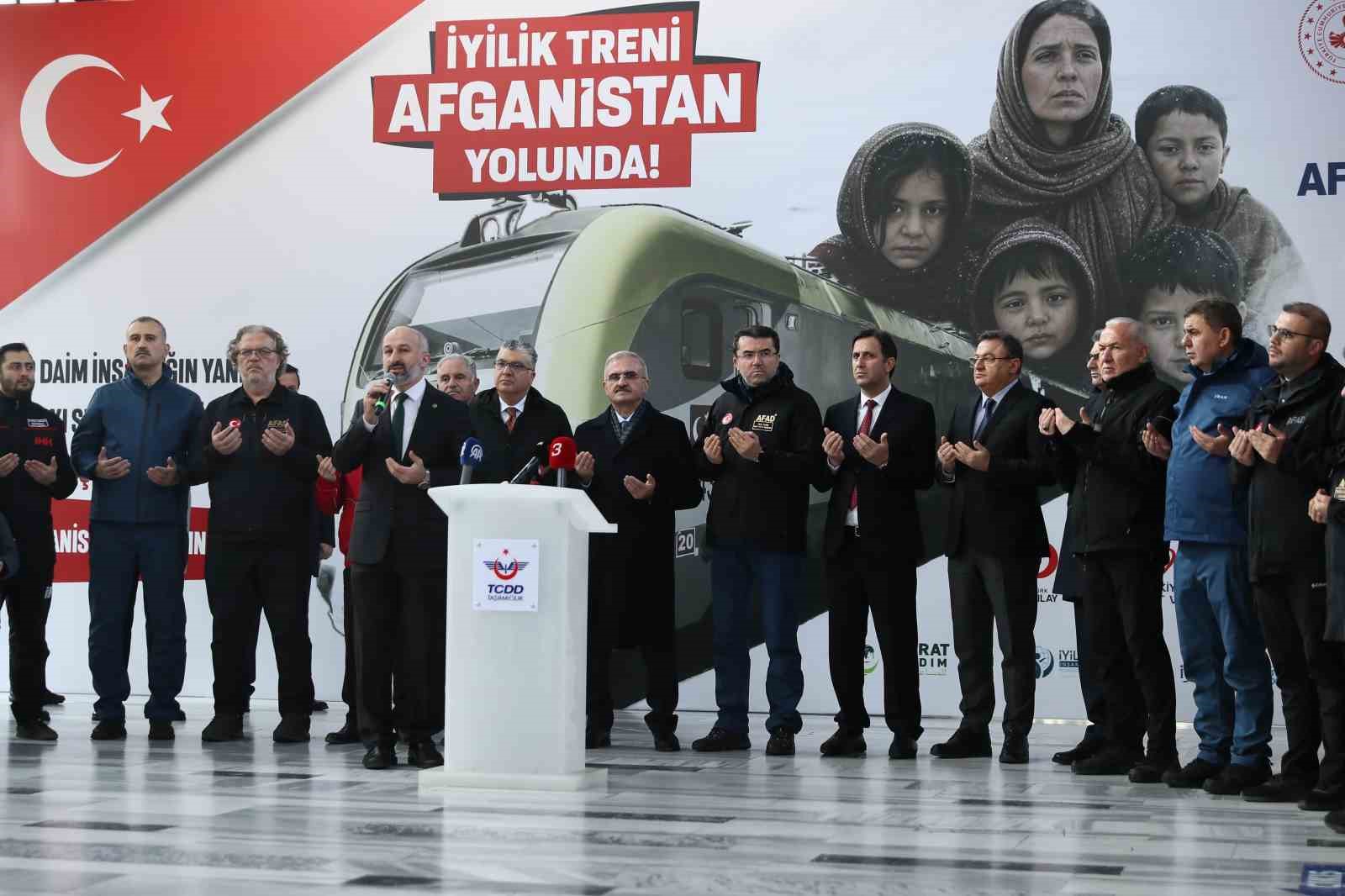 Afganistan’a yardım malzemesi taşıyacak 21. ’İyilik Treni’ Ankara’dan hareket etti
