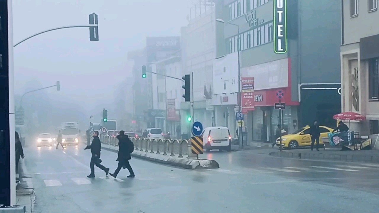 Selimiye Camisi sisin ardında kayboldu
